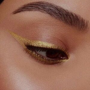 Kylie Cosmetics Kyliner in Gold Shimmer